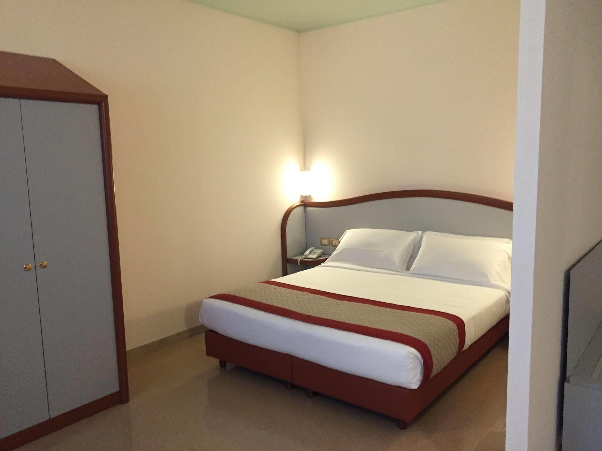 Hotel Verdi Виченца Екстериор снимка
